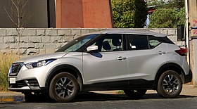 Nissan Kicks 1.6 Sense 2018 (32028411178).jpg